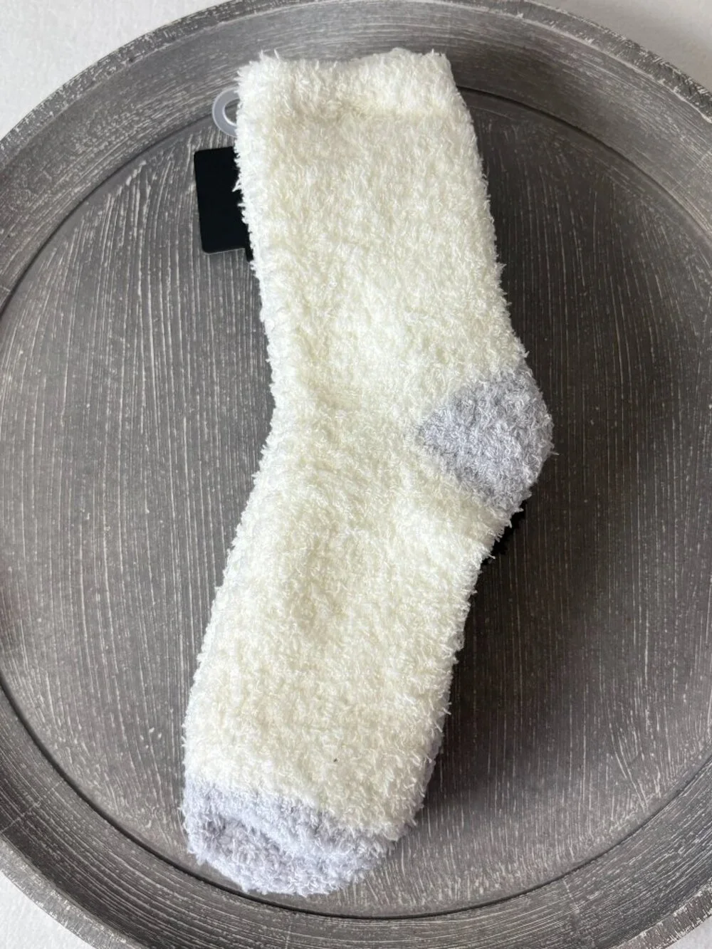 NWT-Cuddl Duds Plushfill Lounge Socks - 3 Pk - Snowflakes in Black, Gray, Cream